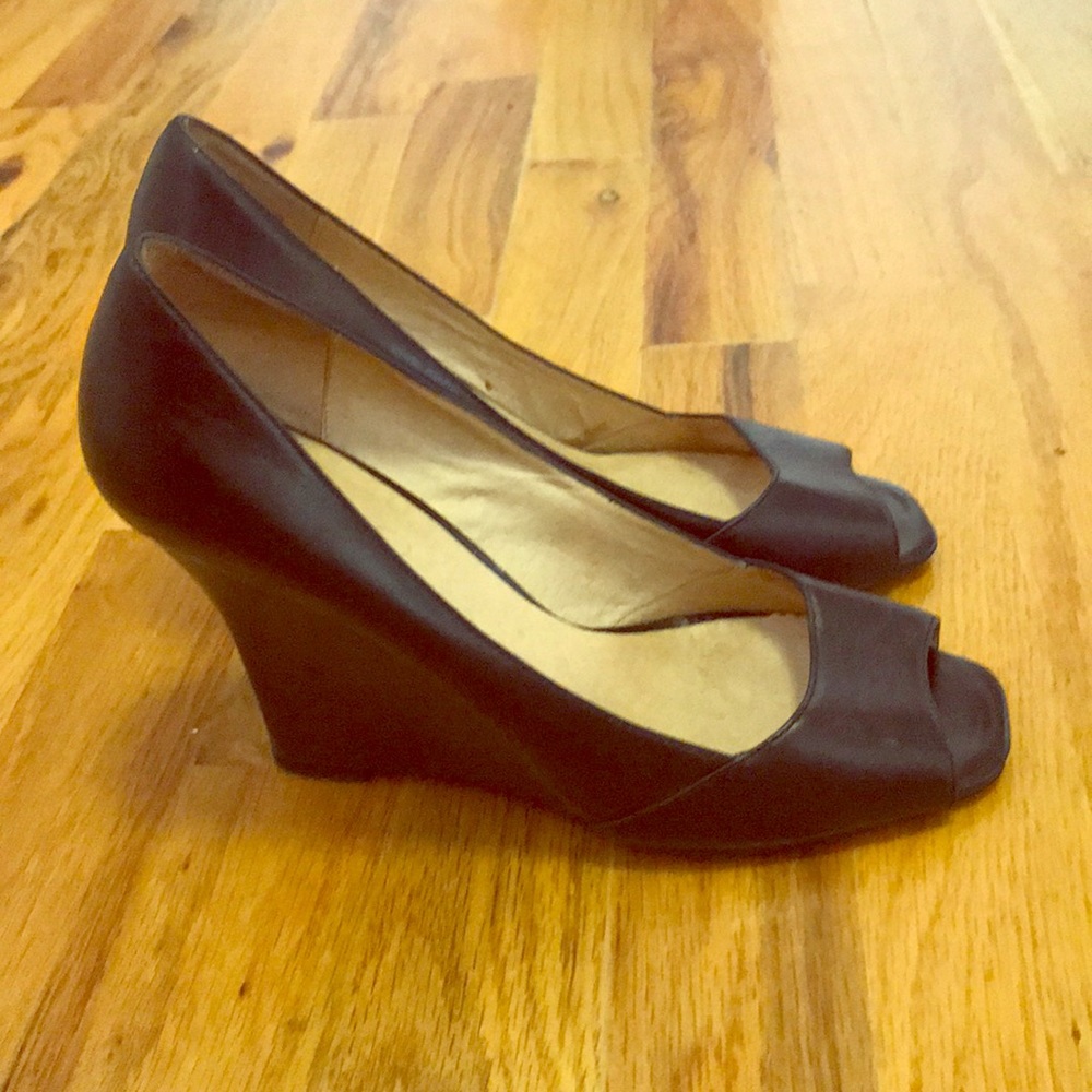 Aldo black leather heels